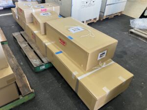 Transport lotniczy dzieł sztuki z Japonii na wystawę w Krakowie (8)